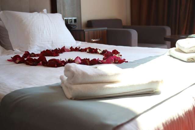 Отель Legend Business Hotel Batumi Батуми-8